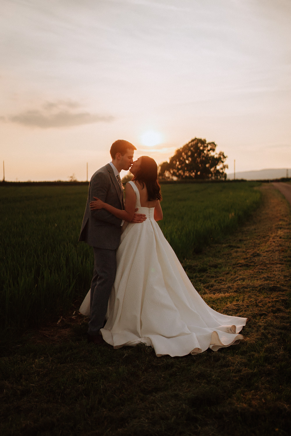 LLANTILIO HOUSE WEDDING PHOTOGRAPHY 040 LLANTILIO HOUSE WEDDING PHOTOGRAPHY 040